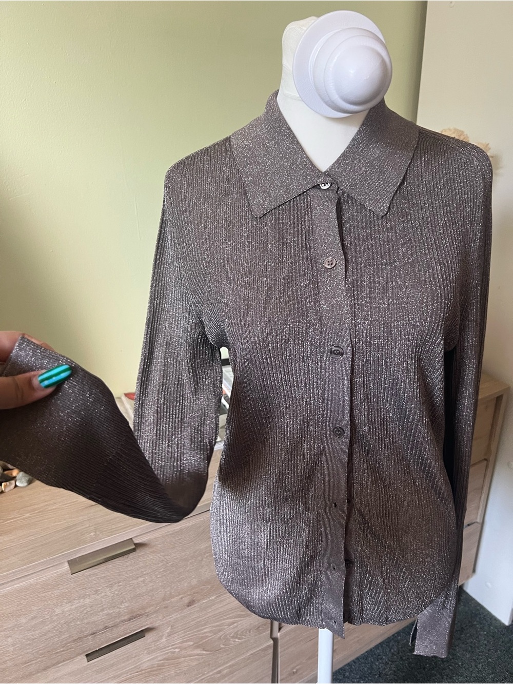 Great Metallic Iridescent Shimmer Long-Sleeve Thin Button Down Shirt Blouse SZ L